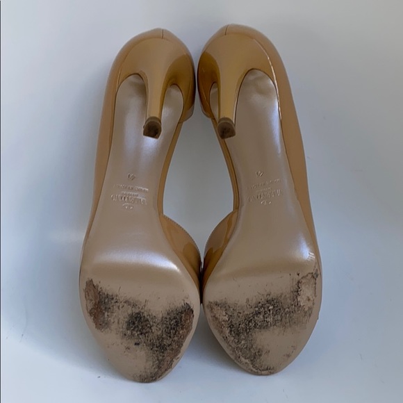 Valentino Nude Patent Bow Patent Leather Pumps - Picture 6 of 8